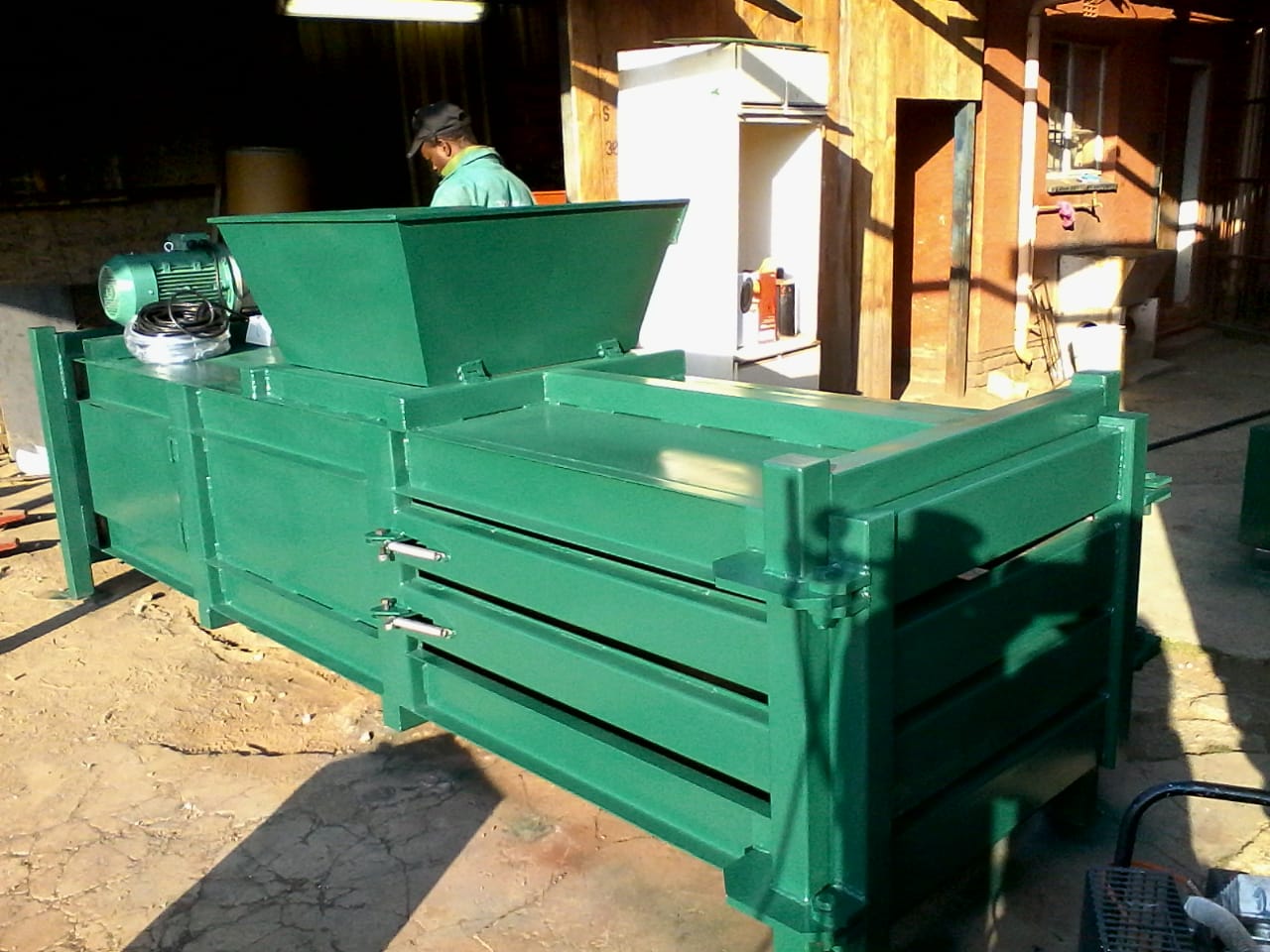 H10 Baling Machine