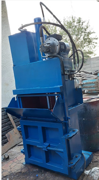 V8 Baling Machine